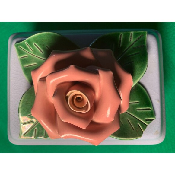 Vintage Rose Ceramic 4" x 3" box containing two trays dishes - Picture 3 of 5
